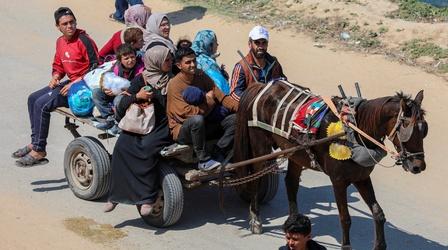 Video thumbnail: PBS NewsHour News Wrap: Displaced Palestinians move toward northern Gaza